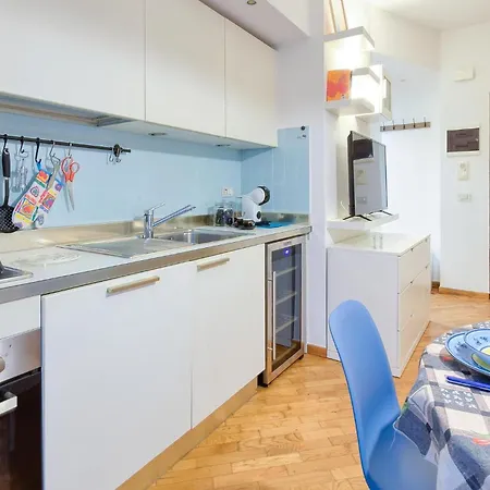Appartement Beautiful In With Kitchen